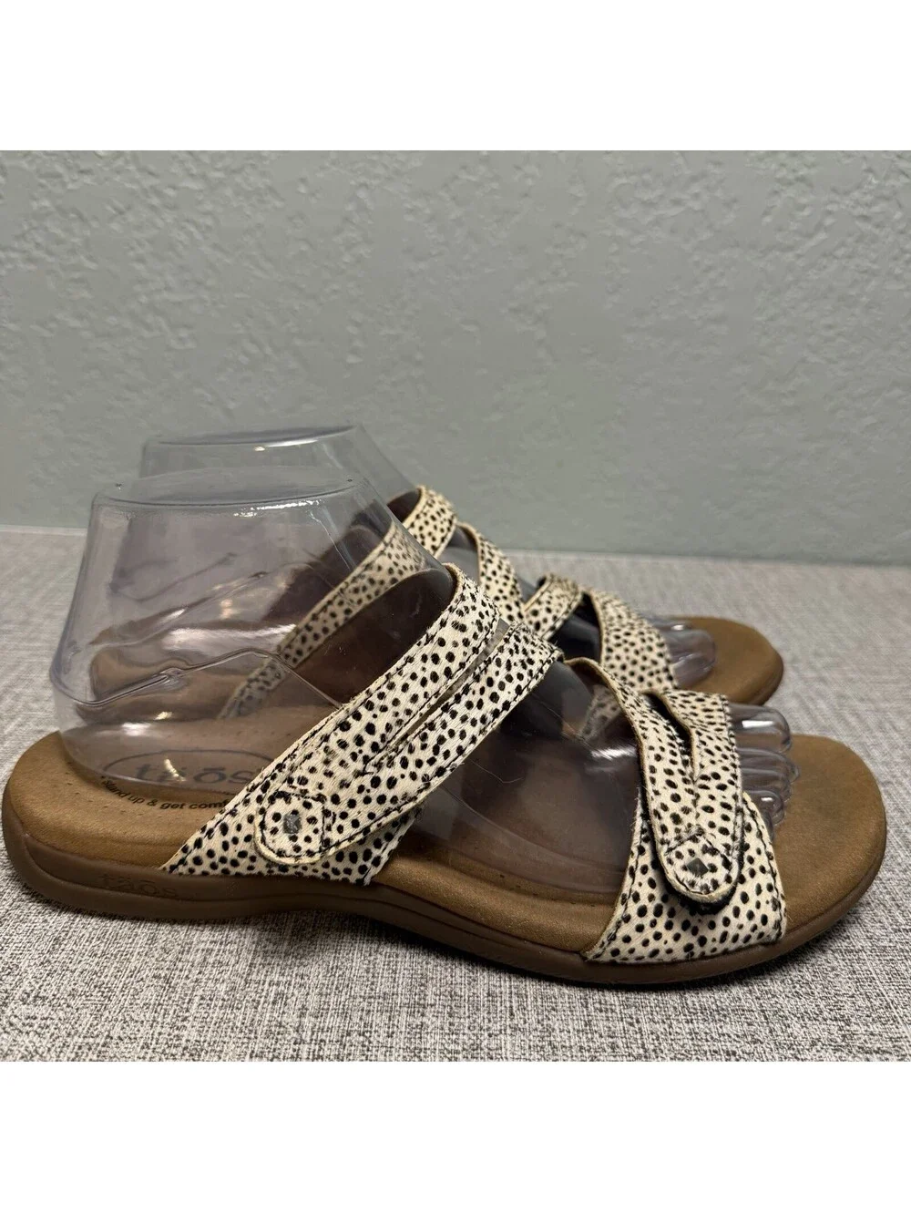 N/A taos sandals